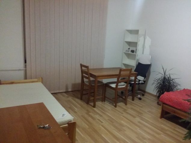 Pronájem pro 2 studentky poblíž centra