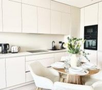Dining area image 10
