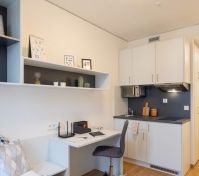 1 Kitchen, Fridge, Microwave