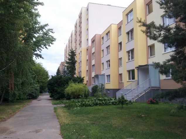 dům Šalounova vchod od metra
