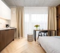Bright studio with 140cm bed