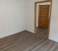Průchod ložnice - obývací pokoj