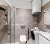 Full bathroom image 2