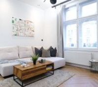 Living room image 3