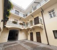 Exterior image 1