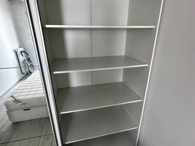 Skříň v pokoji