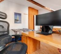 There is 4K LCD monitor curved monitor, Quad HD 3440 × 1440, VA, 21:9 available with USB-C connection for easy access. 