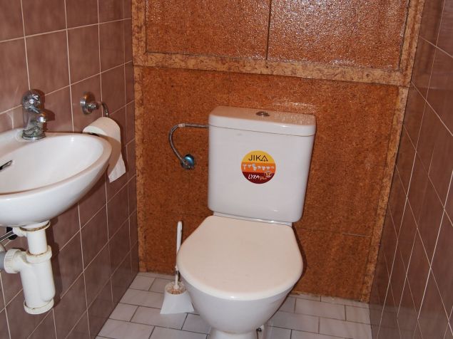samostatné wc