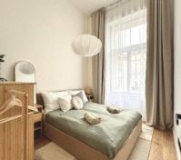 Bedroom 1 image 10