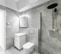 Full bathroom image 2