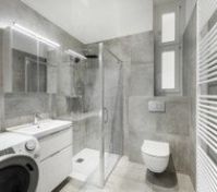 Full bathroom image 3