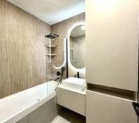 Full bathroom image 4