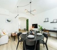 Living room image 5