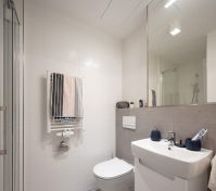 1 Toilet