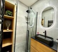 Full bathroom image 2